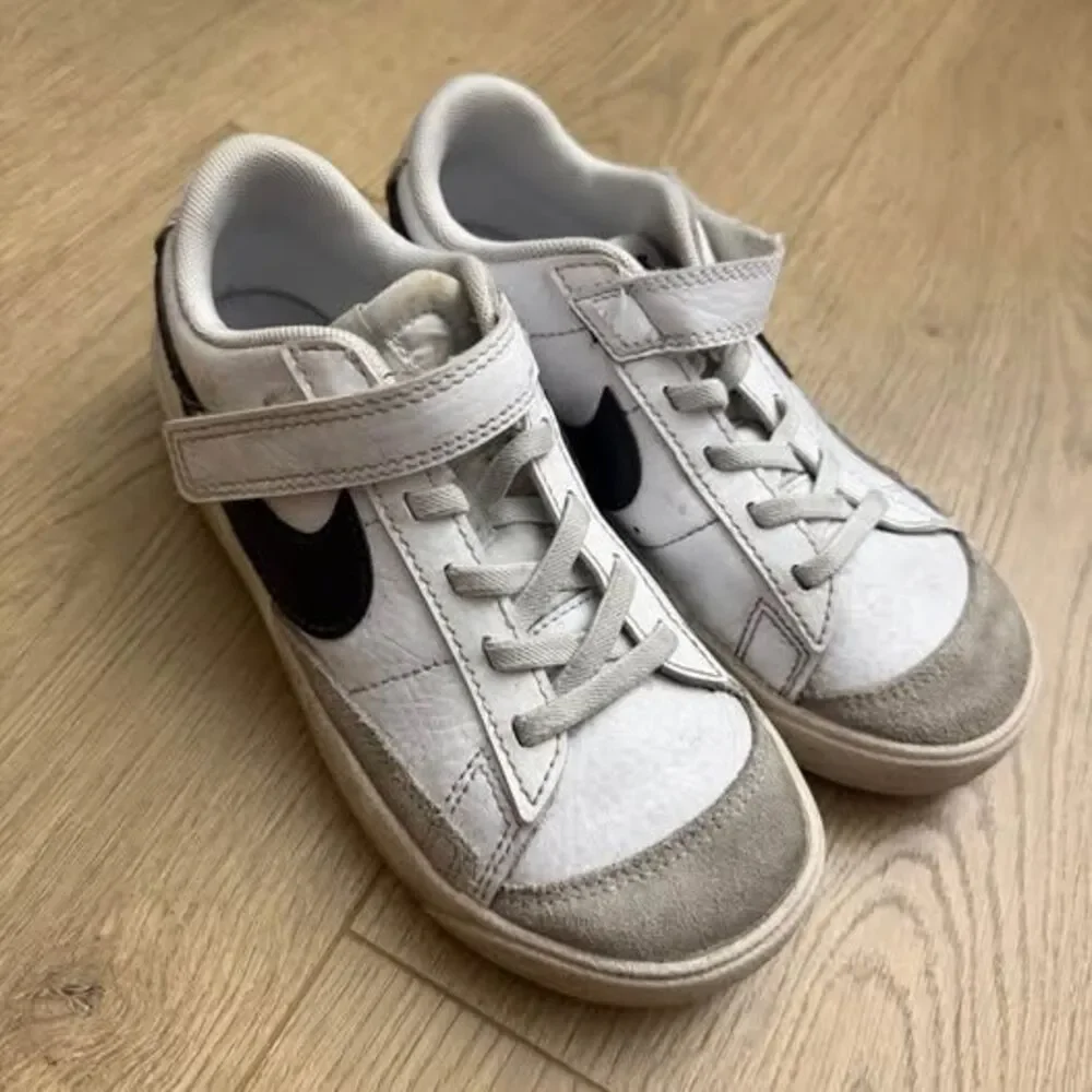 Nike Blazer Low '77 Kids' Shoes size 1Y youth